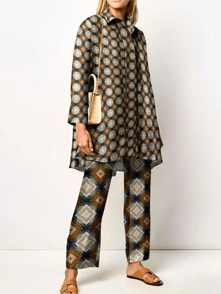 Elegant vintage two-piece set for women – Stylish blouse and trousers