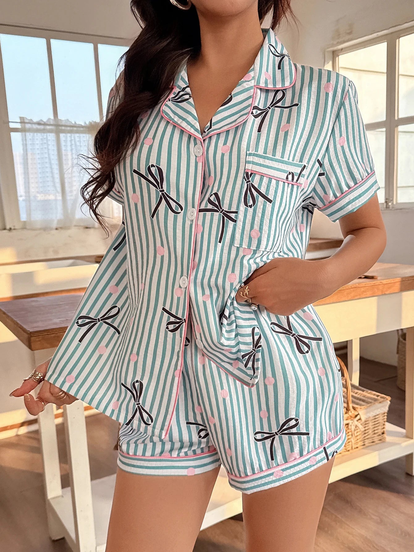Women’s Two-Piece Heart-Patterned Pajama Set – Short-Sleeve Top & Bow-Knot Shorts
