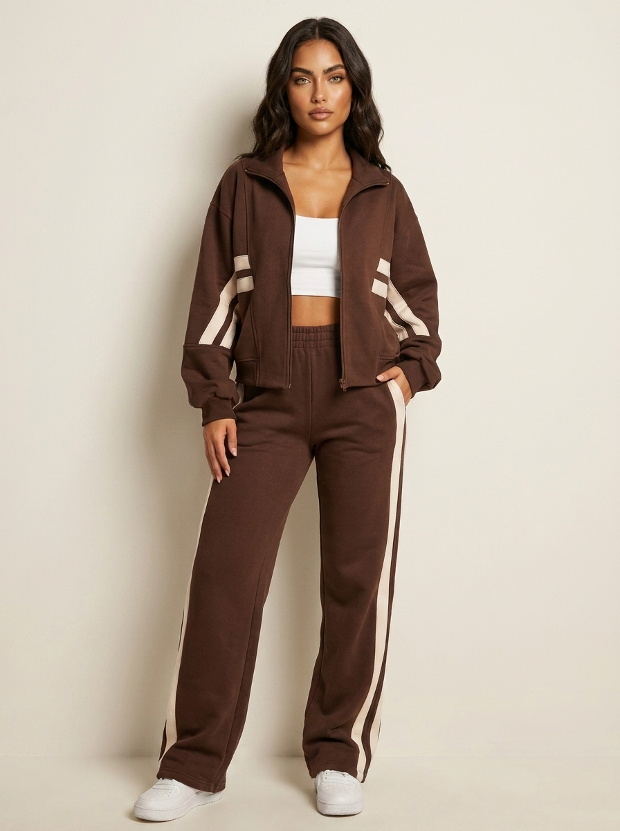 Women’s 2-Piece Training Set – Sporty Modern Activewear Outfit for Fitness and Everyday Style
