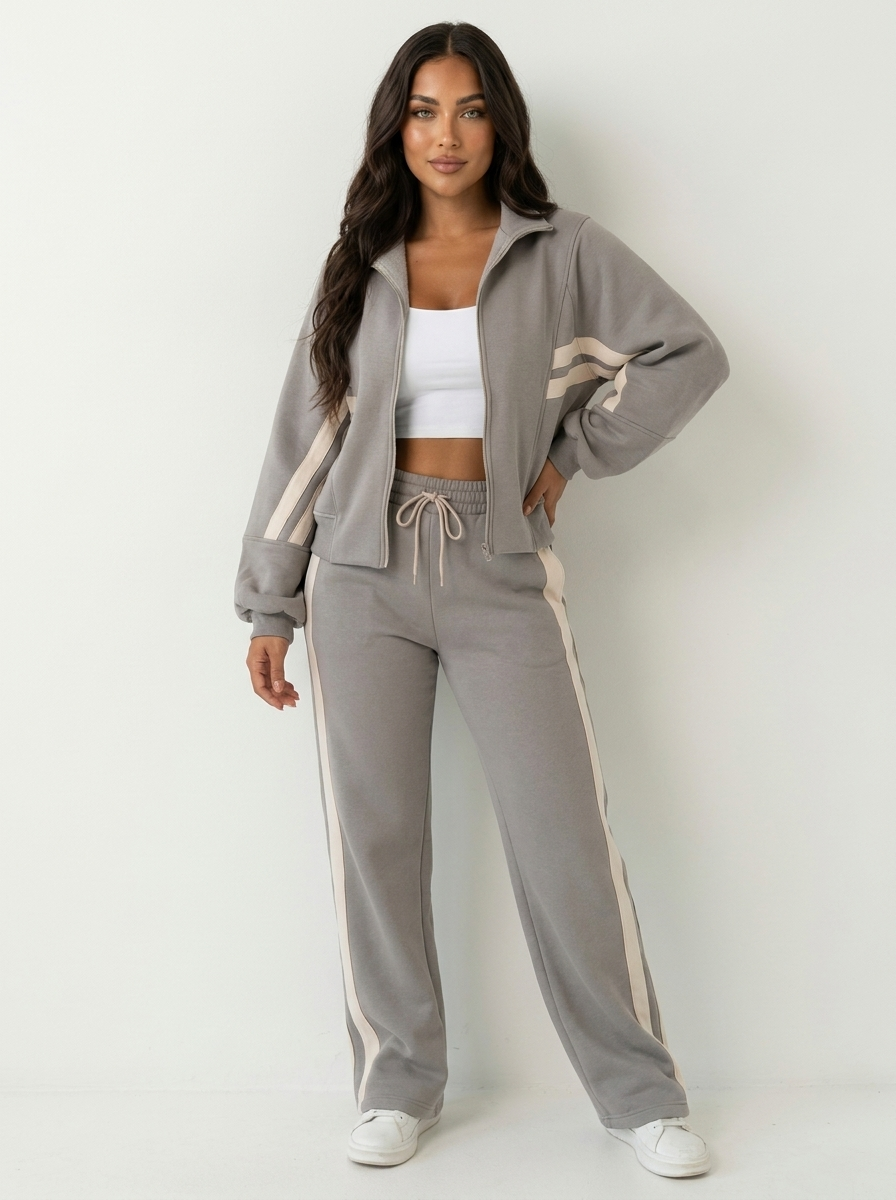 Women’s 2-Piece Training Set – Sporty Modern Activewear Outfit for Fitness and Everyday Style