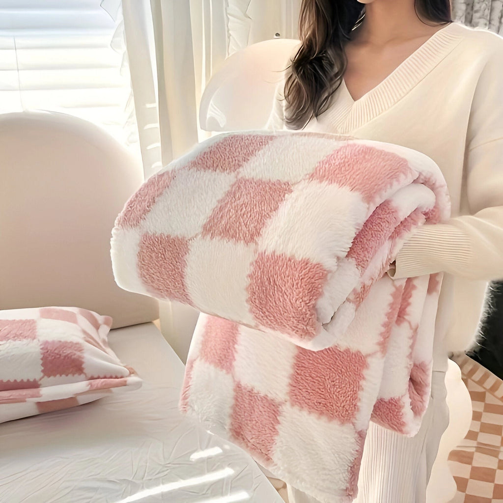 Pink and White Checkered Fleece Blanket - Soft, Plush Cozy Decor