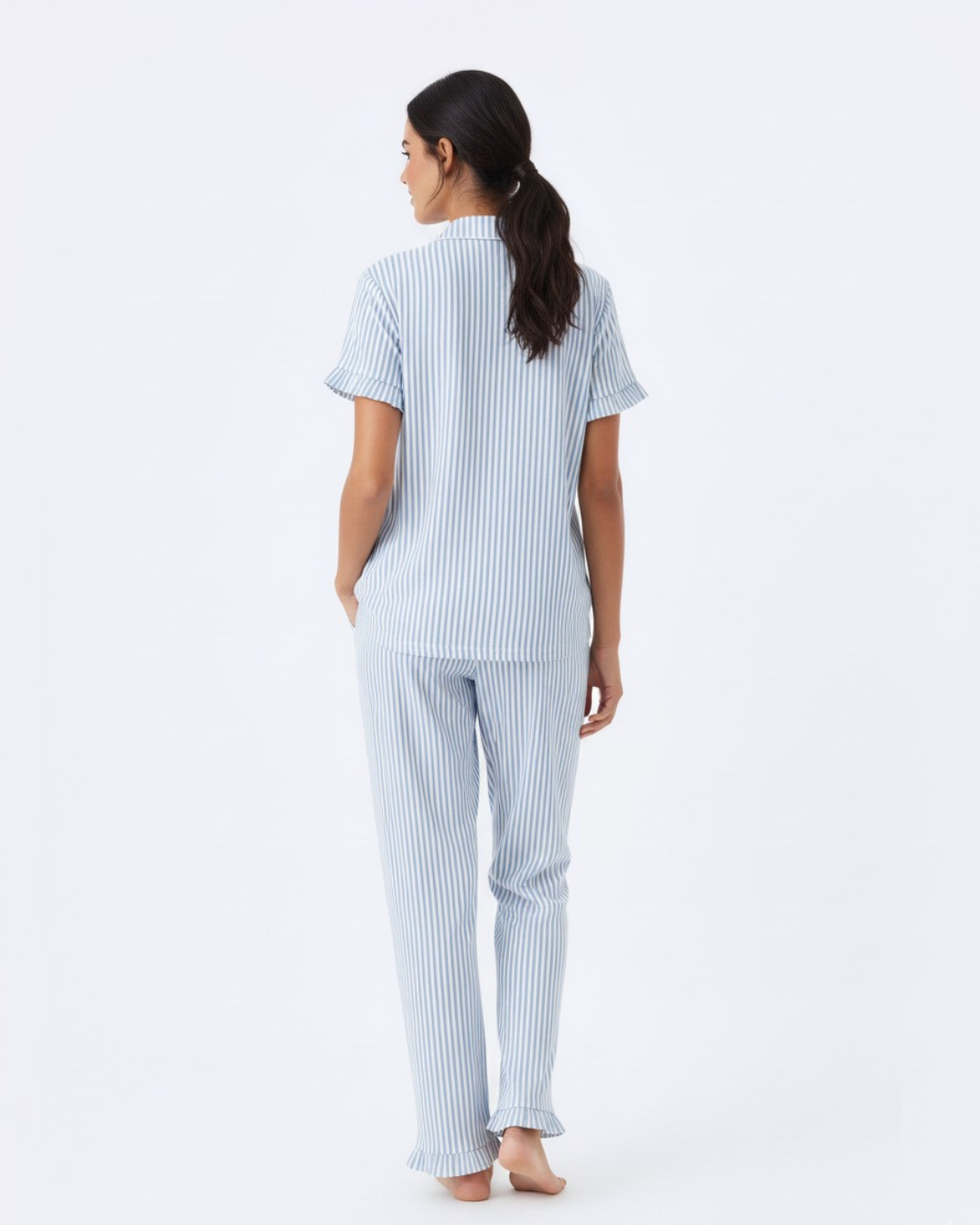 Damespyjama van katoen – Blauw-wit gestreepte nachtkleding met knoopjes, top met korte mouwen en broek – Zachte, ademende loungewear
