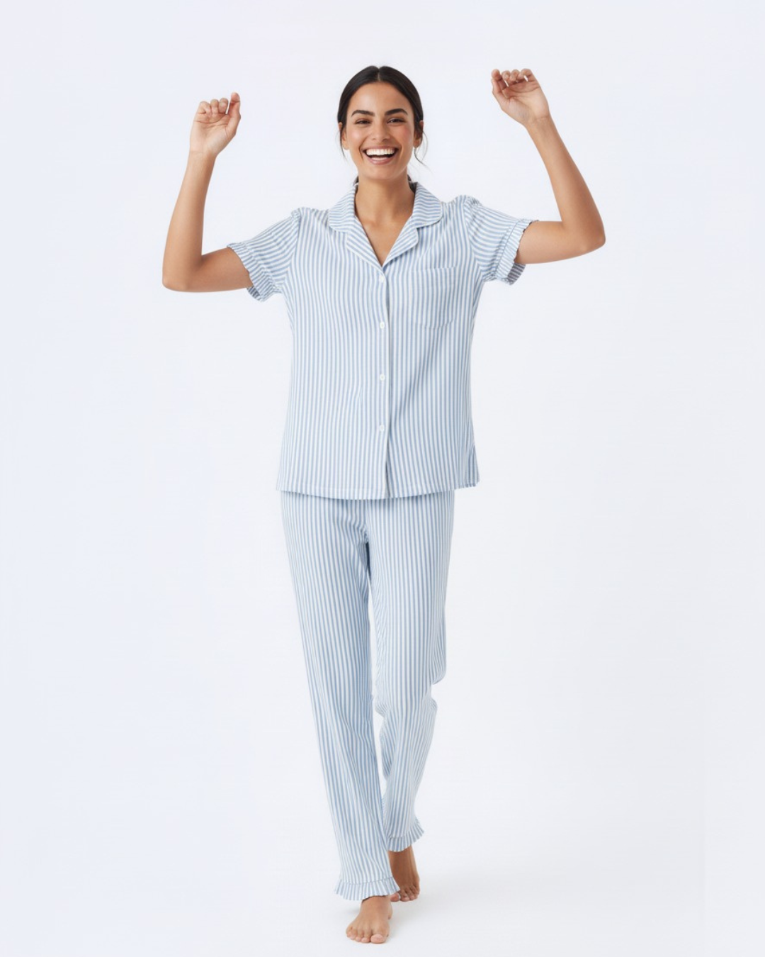 Damespyjama van katoen – Blauw-wit gestreepte nachtkleding met knoopjes, top met korte mouwen en broek – Zachte, ademende loungewear