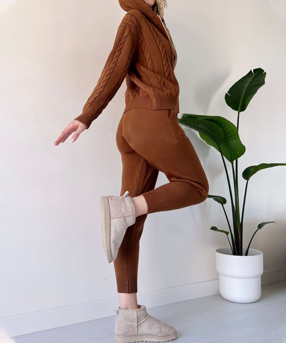 Women’s Sweater Cardigan Two-Piece Set – Cozy Stylish Outfit