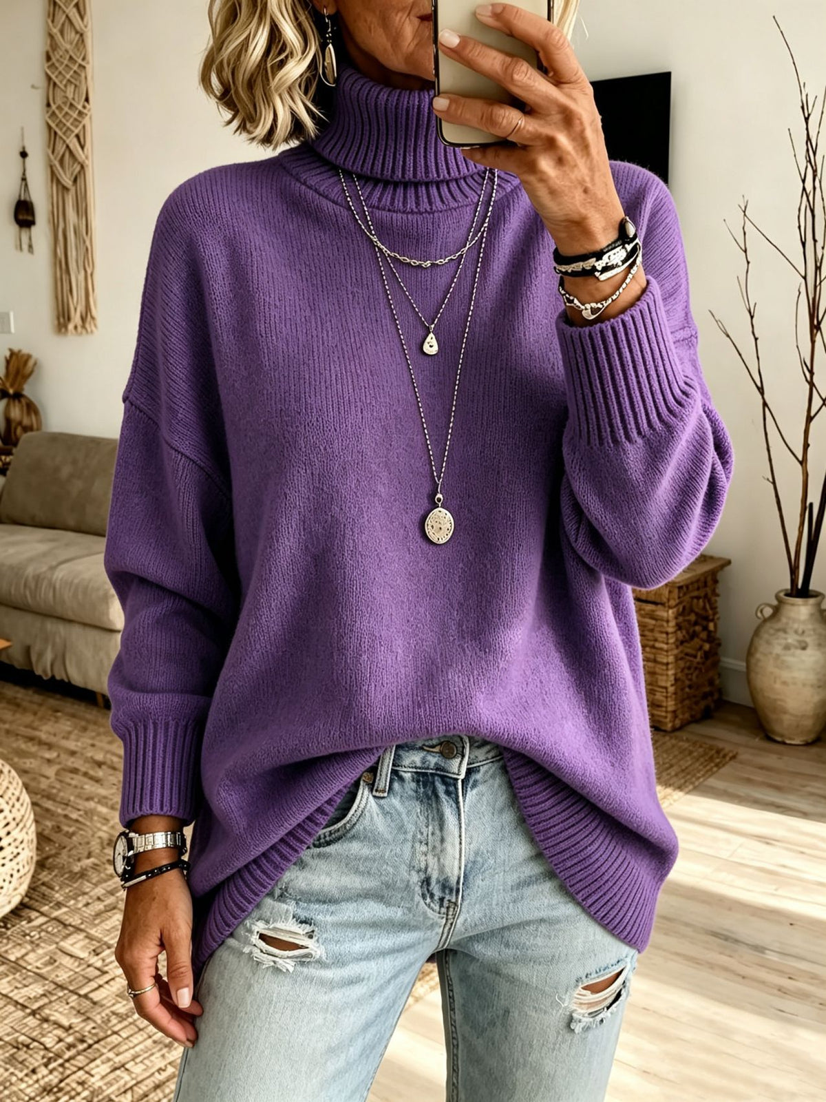 Loose-Fit Turtleneck Sweater - Soft and Trendy