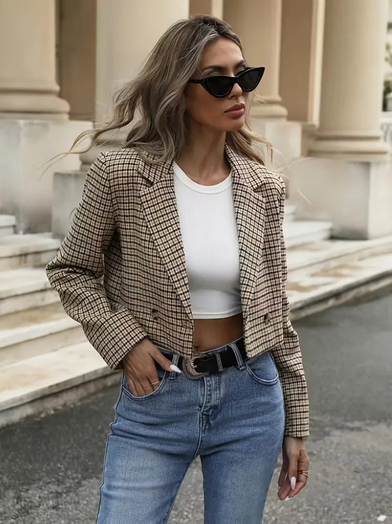 Plaid Long-Sleeve Blazer - Structured and Polished