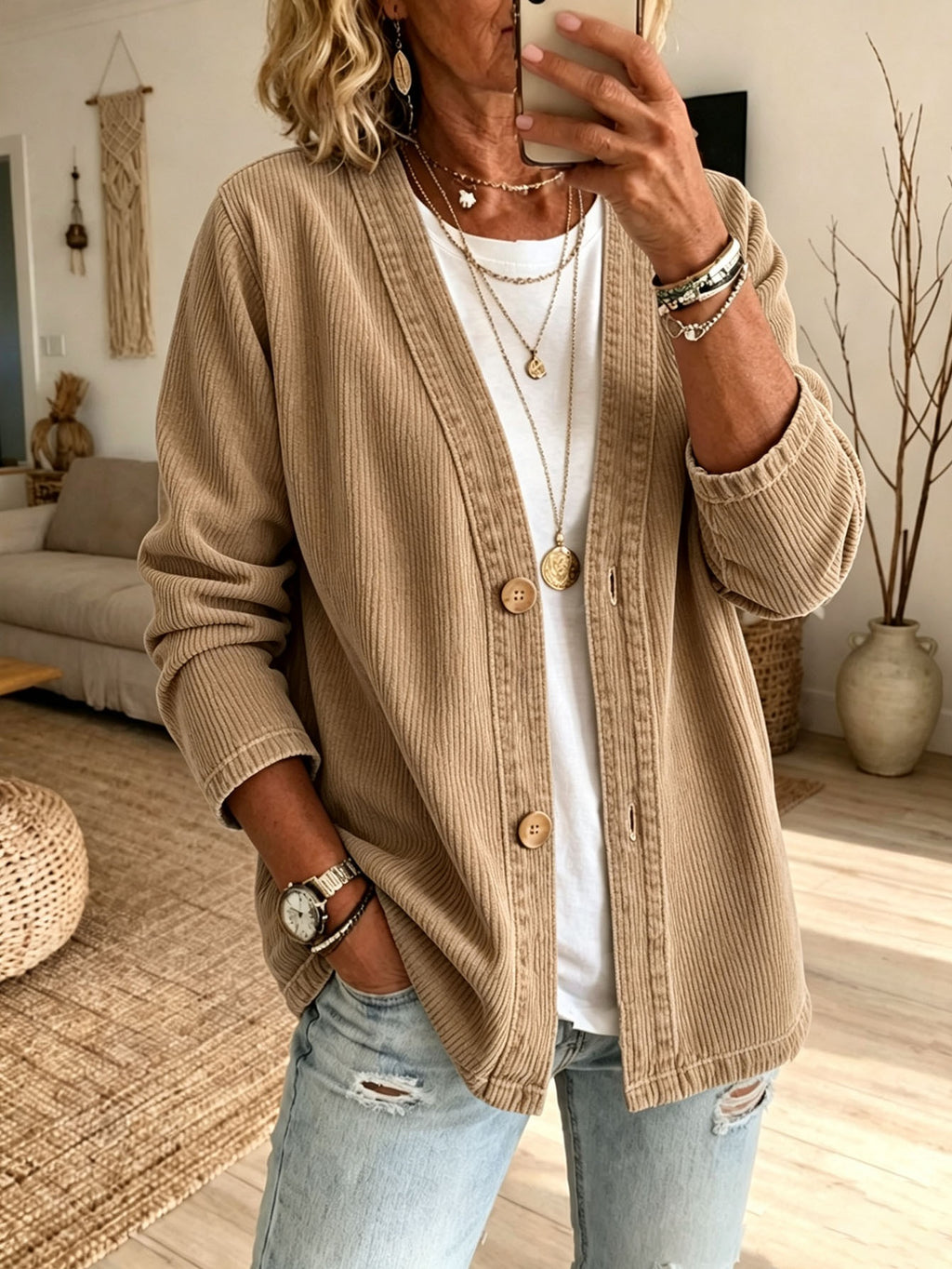 Flowy Women's Blouse - Elegant and Easy