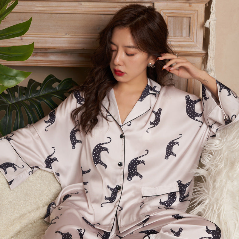 Pyjamaset voor dames van ijszijde met luipaardprint – Zachte nachtkleding met lange mouwen en digitale print