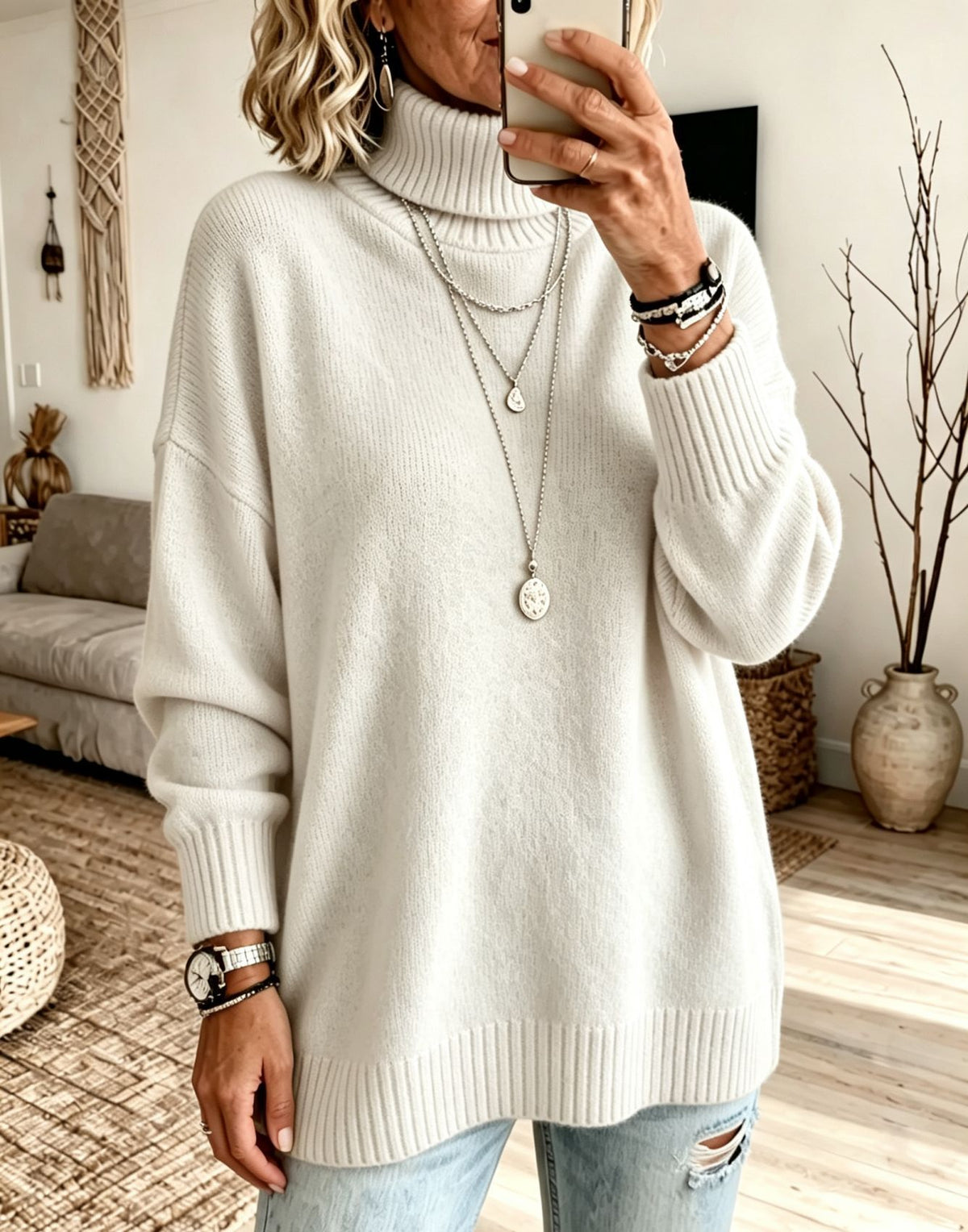 Loose-Fit Turtleneck Sweater - Soft and Trendy