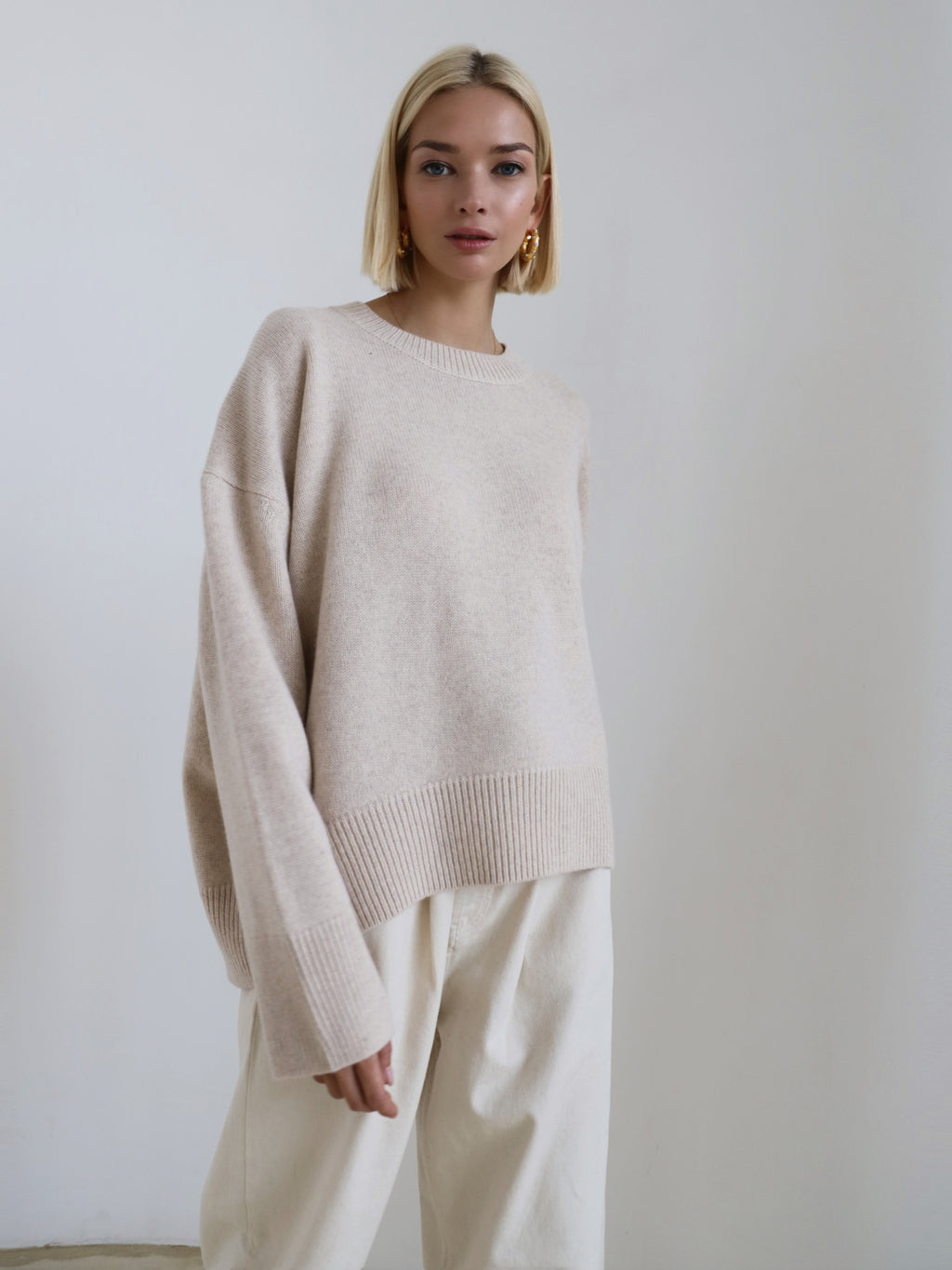 Women’s Thick Crew-Neck Knitted Pullover – Loose All-Matching Sweater