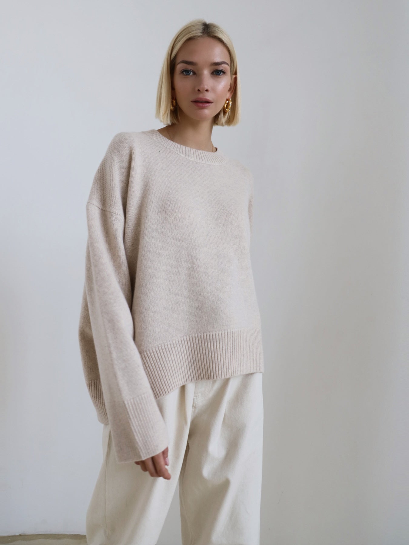 Women’s Thick Crew-Neck Knitted Pullover – Loose All-Matching Sweater
