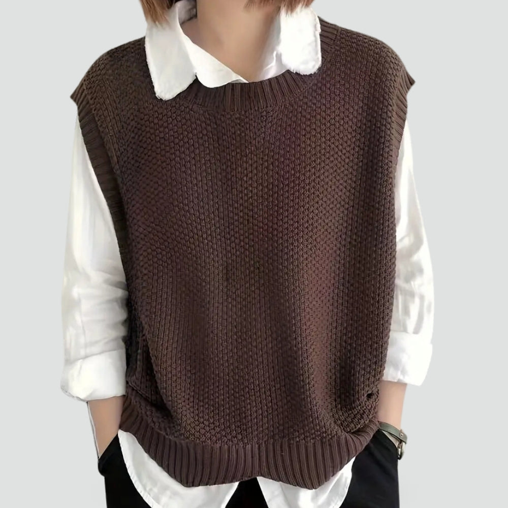 Sleeveless Round-Neck Sweater - Simple and Versatile