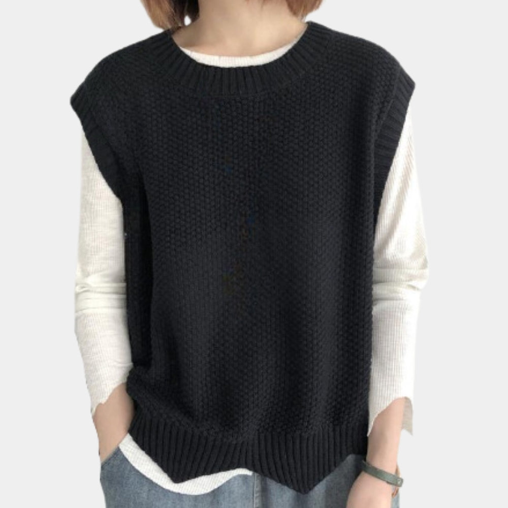 Sleeveless Round-Neck Sweater - Simple and Versatile