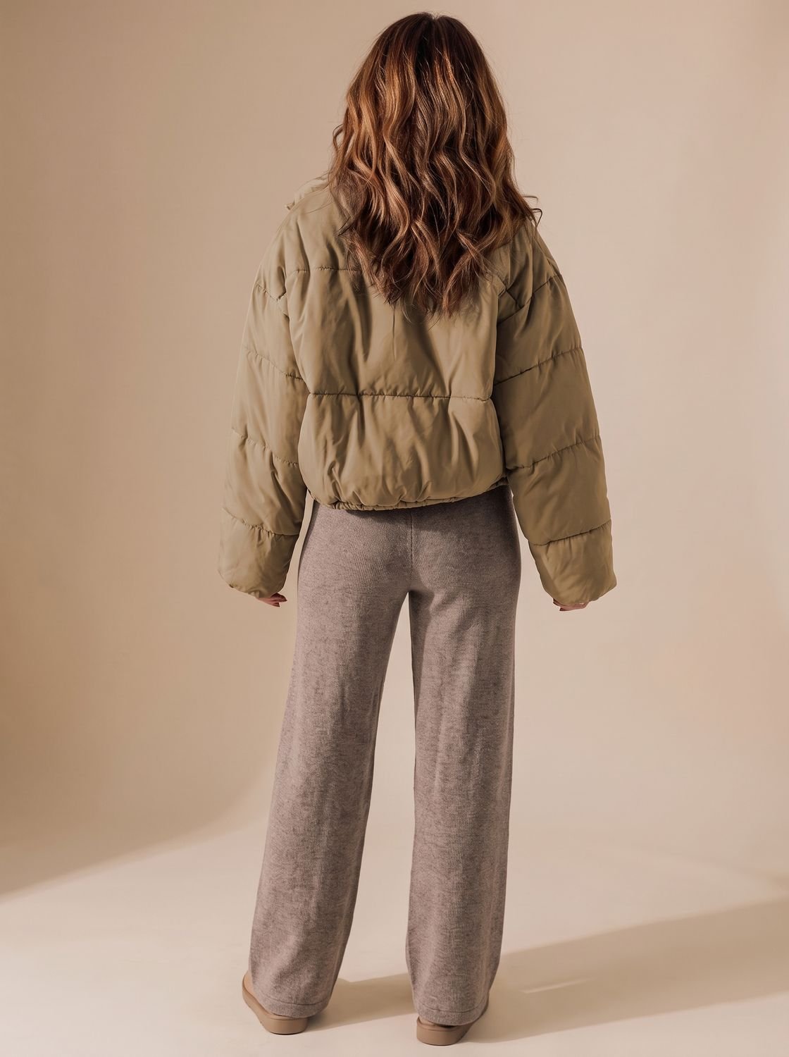 Women’s Cropped Oversized Puffer Jacket - Warm and Modern