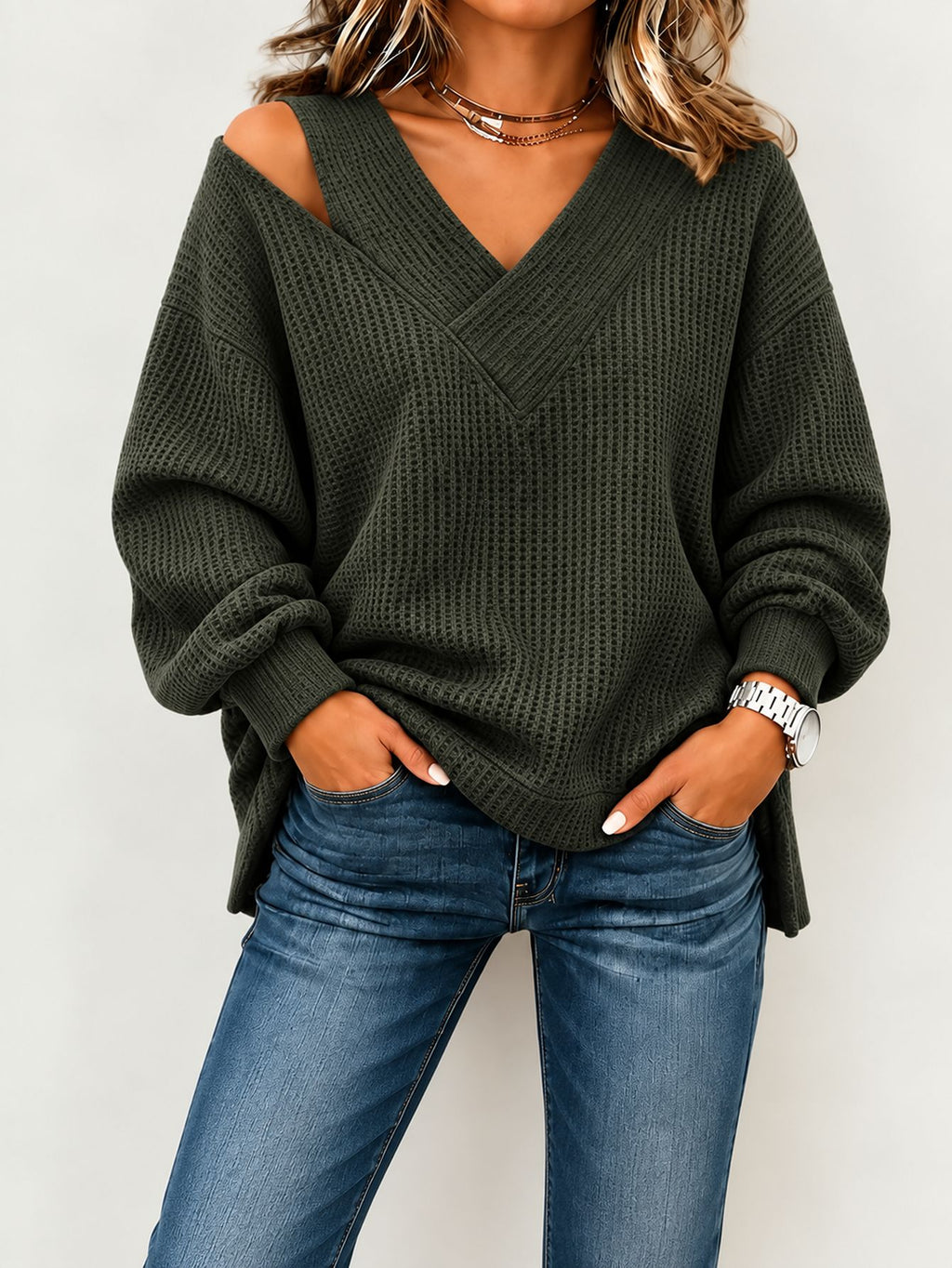 Elegant Women's Blouse - Flowy and Polished