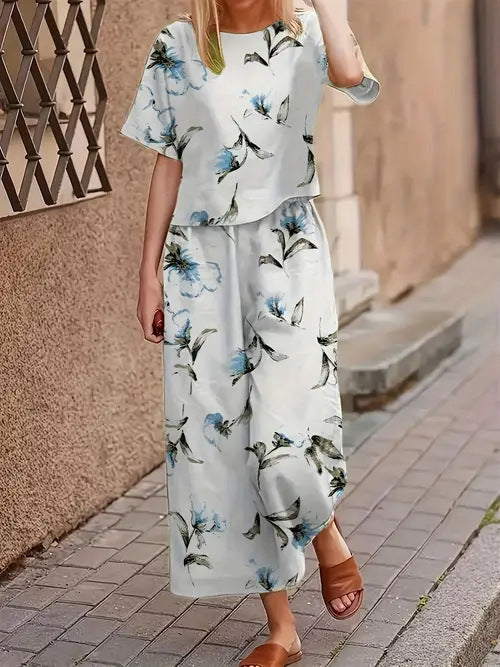 Women’s Casual Short-Sleeve T-Shirt and Pants Set – Fashionable Everyday Outfit