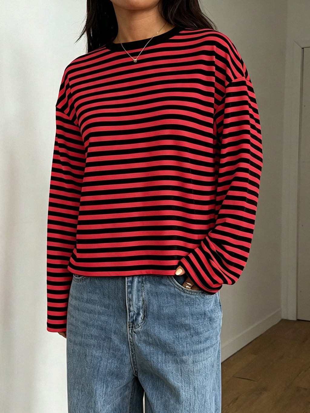 Crewneck Color-Block Shirt - Soft and Versatile