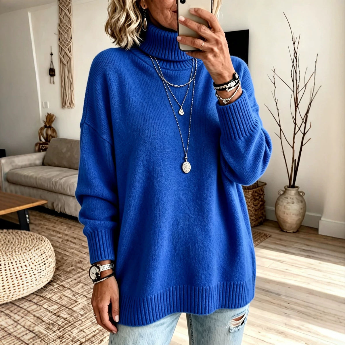Loose-Fit Turtleneck Sweater - Soft and Trendy