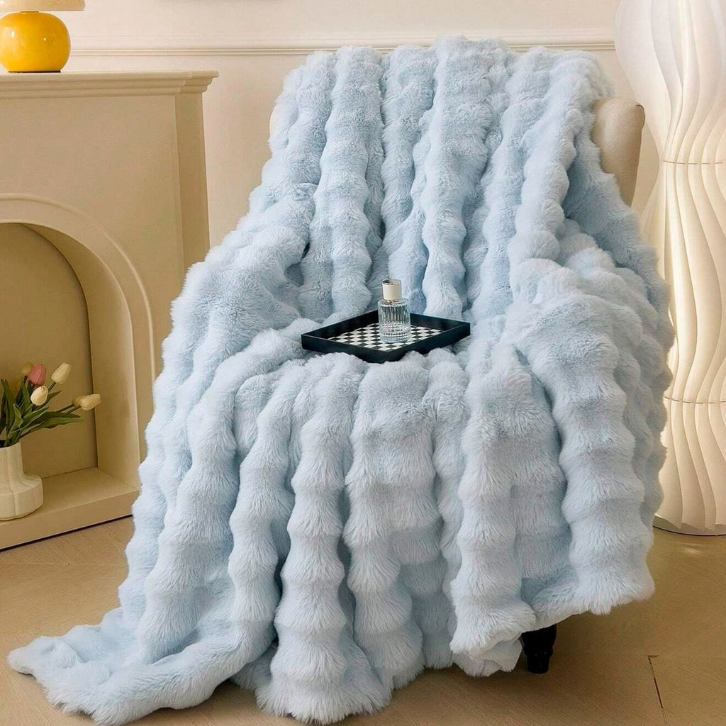 Ultrazachte plaid van imitatiebont voor ultiem comfort.