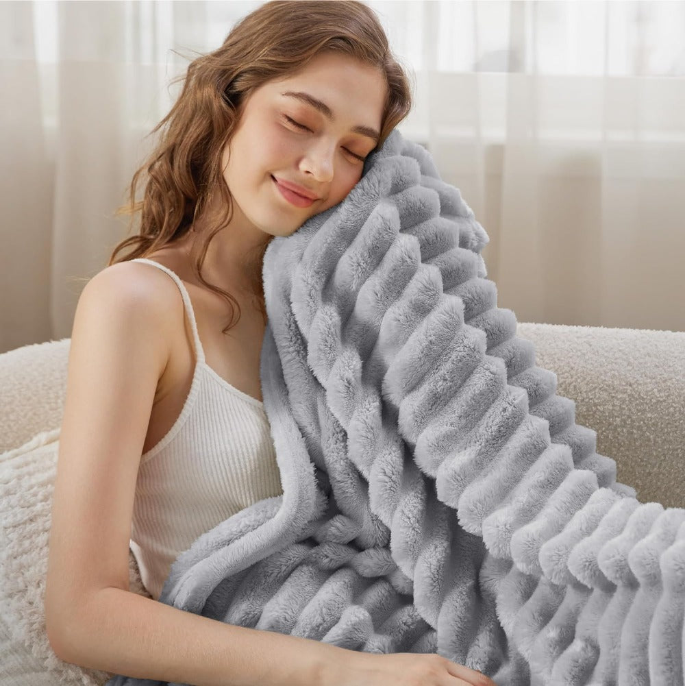 Ultrazachte geribbelde plaidstof voor warmte en comfort.
