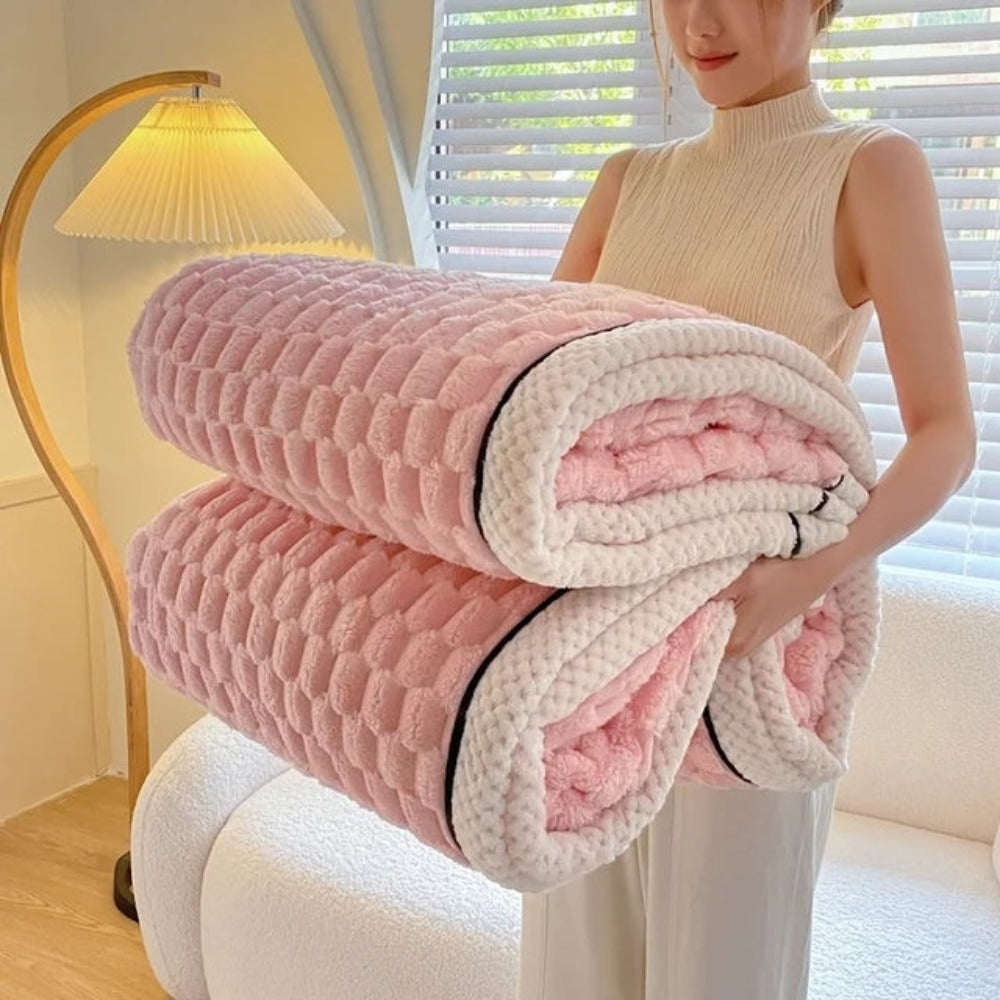 Ultimate Soft Sherpa Fleece Blanket for Pure Relaxation