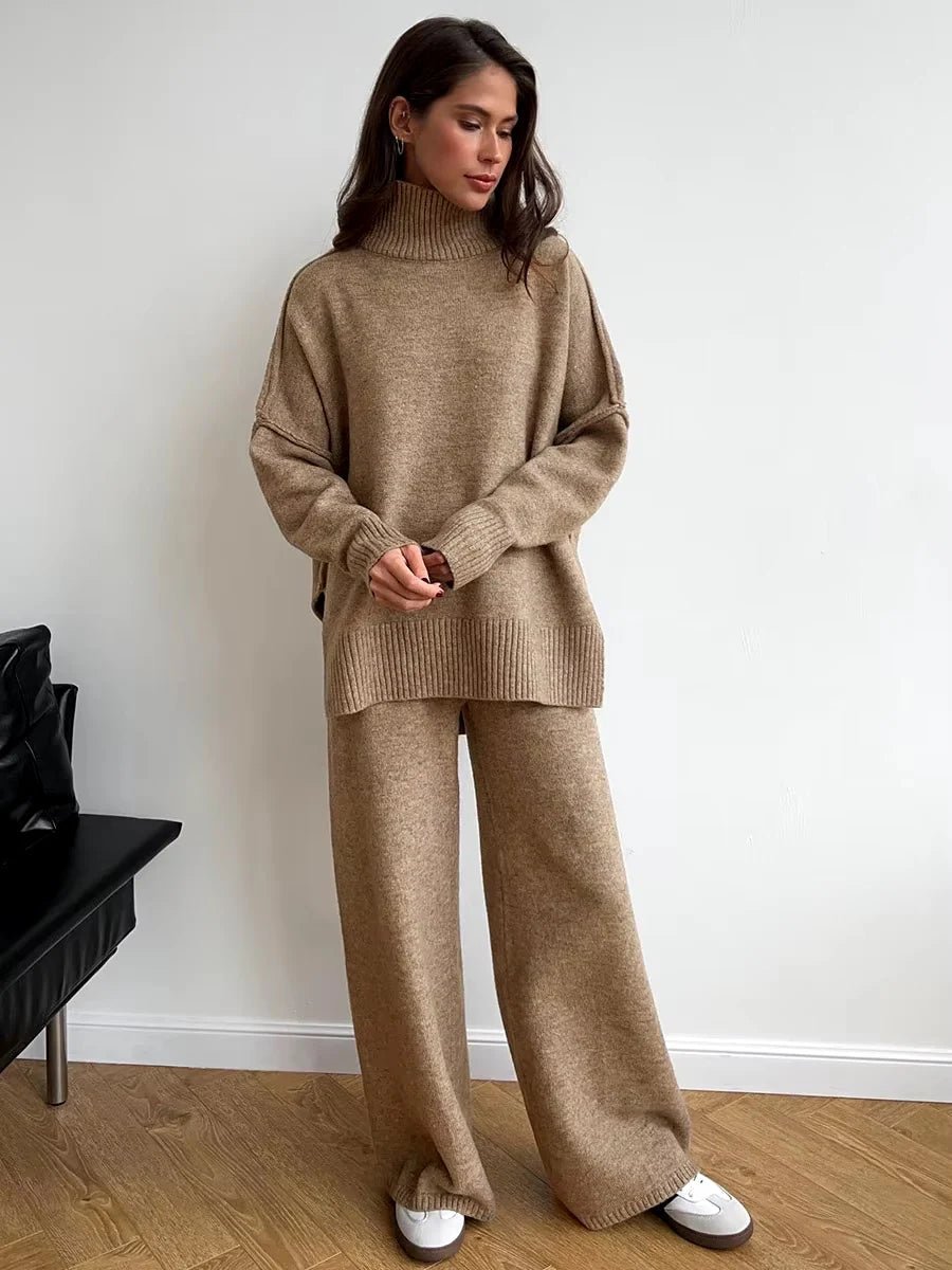 Women's Loungewear Set - Comfortable Turtleneck & Wide-leg Pants - Winter