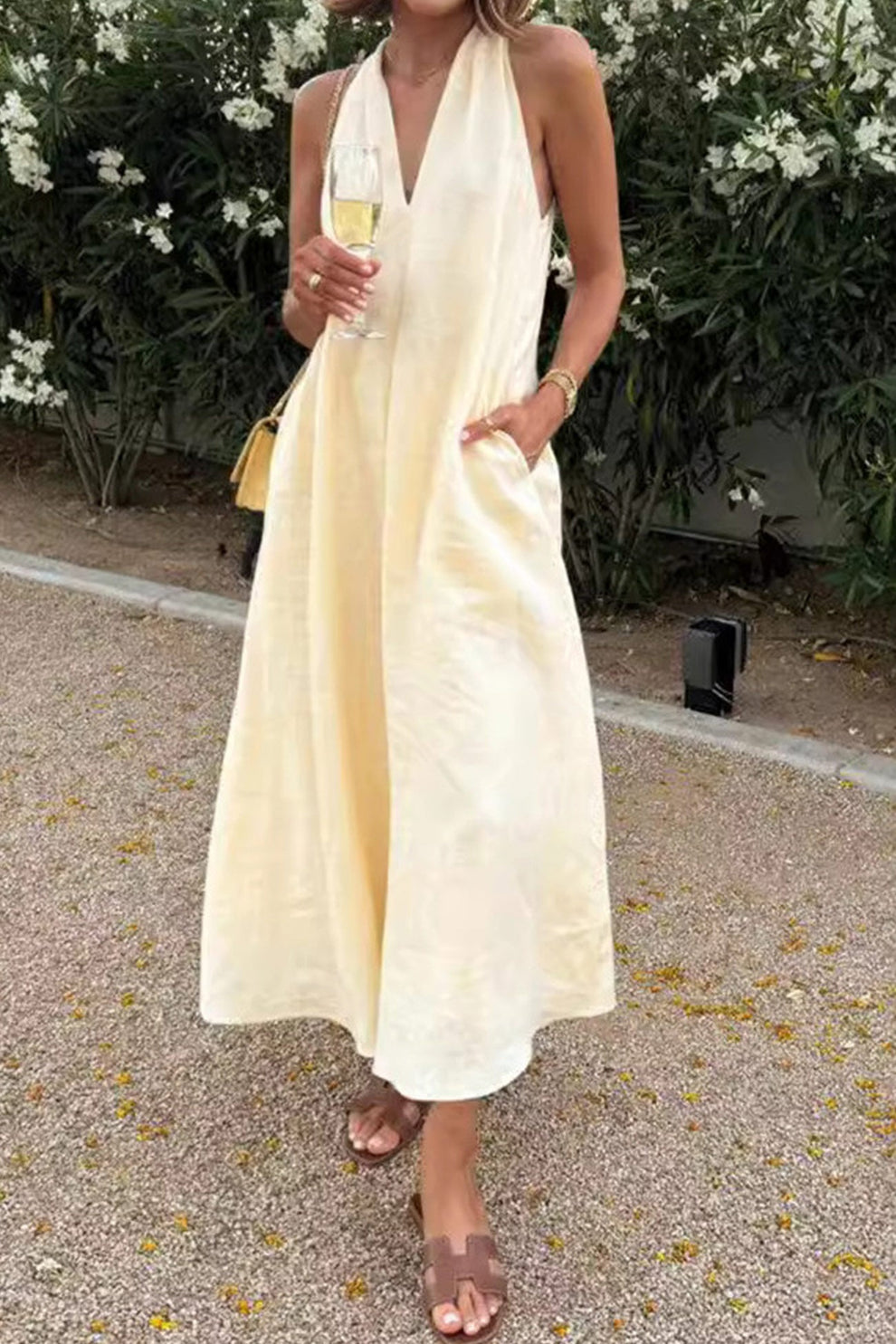 Women’s Sleeveless Halter Maxi Dress – V-Neck with Pockets