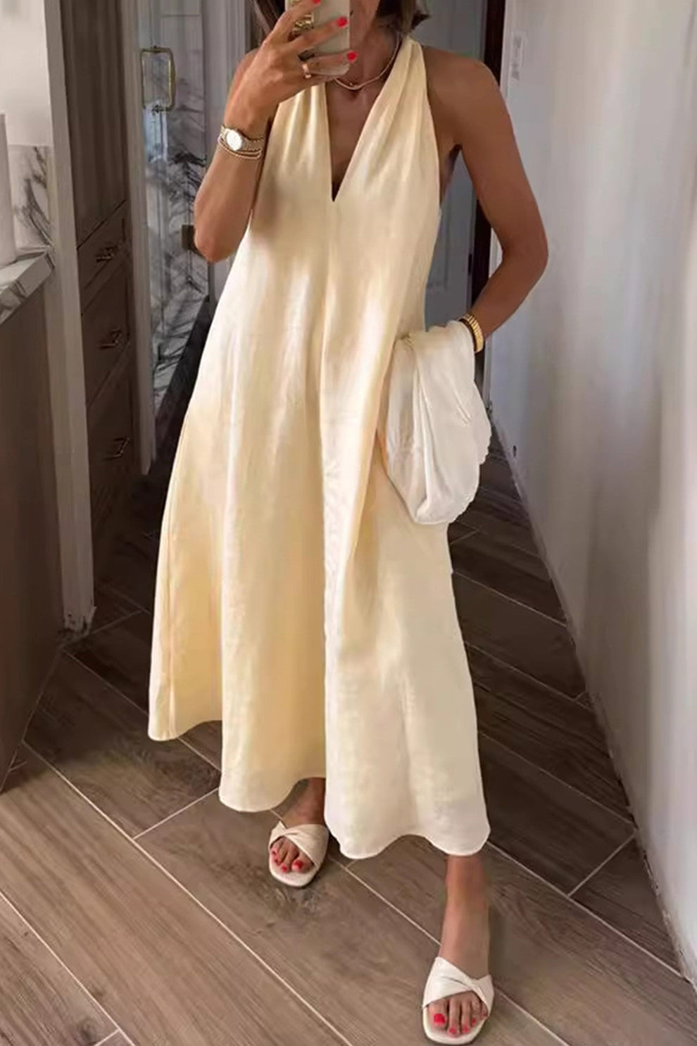 Women’s Sleeveless Halter Maxi Dress – V-Neck with Pockets